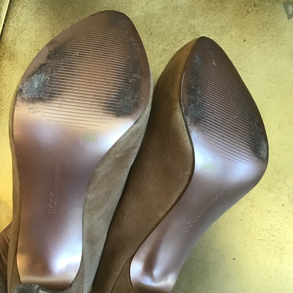 Shoes - Picture 6 of 7